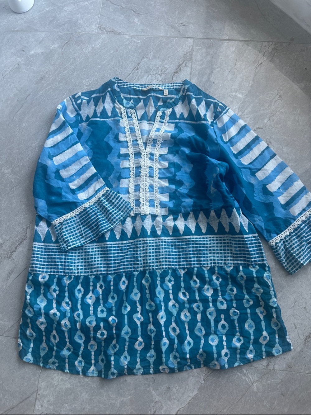 Soft Surroundings Blue and White Printed Tunic with Lace Trim